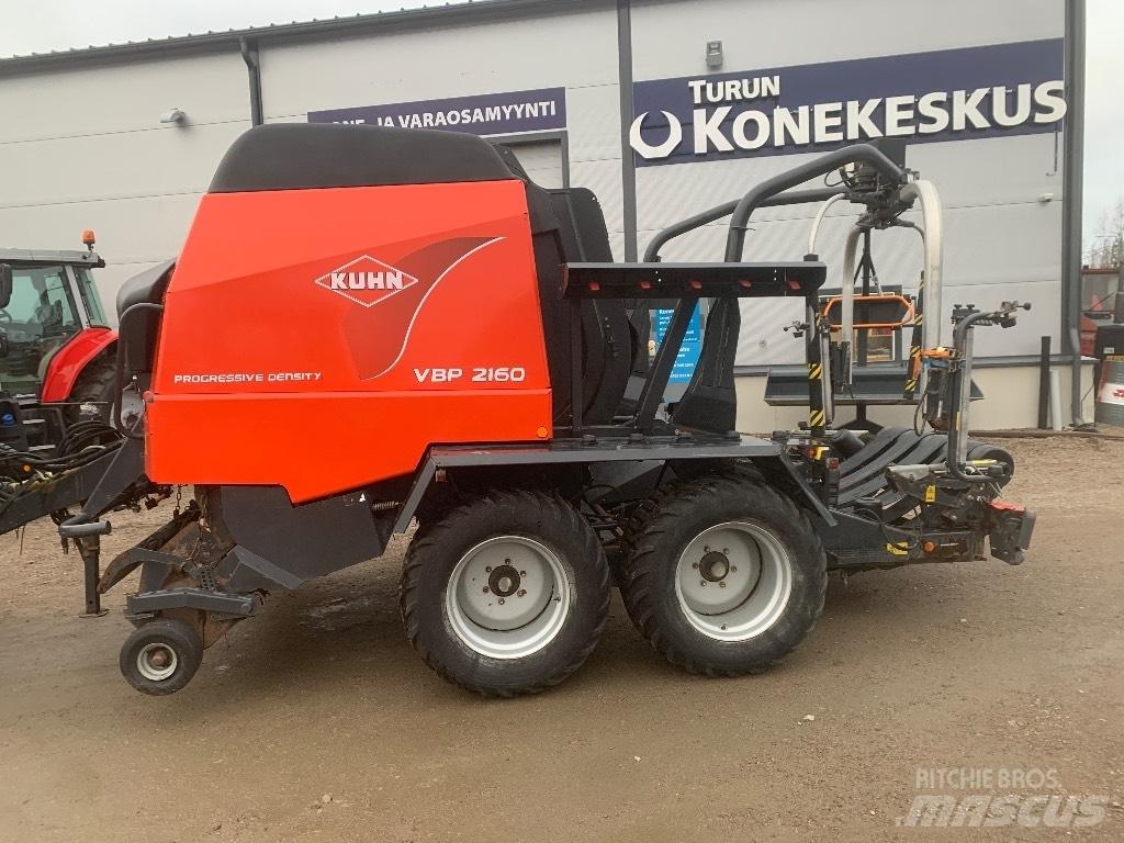 Kuhn VBP 2160 Lis na válcové balíky