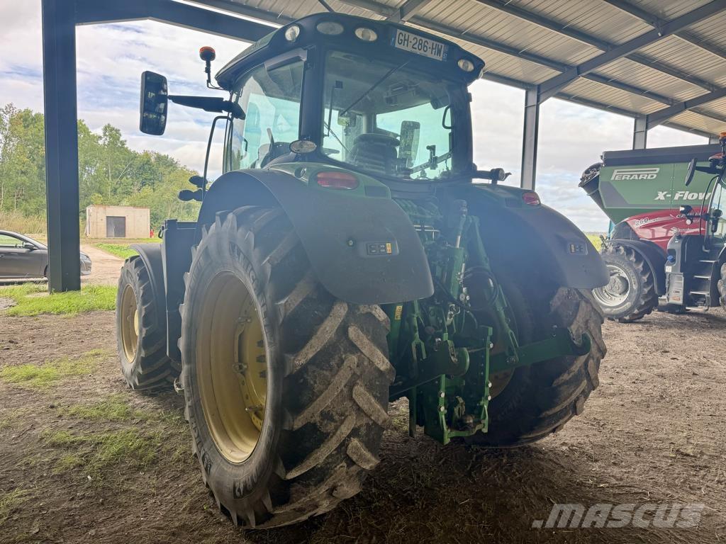 John Deere 6175R Traktory