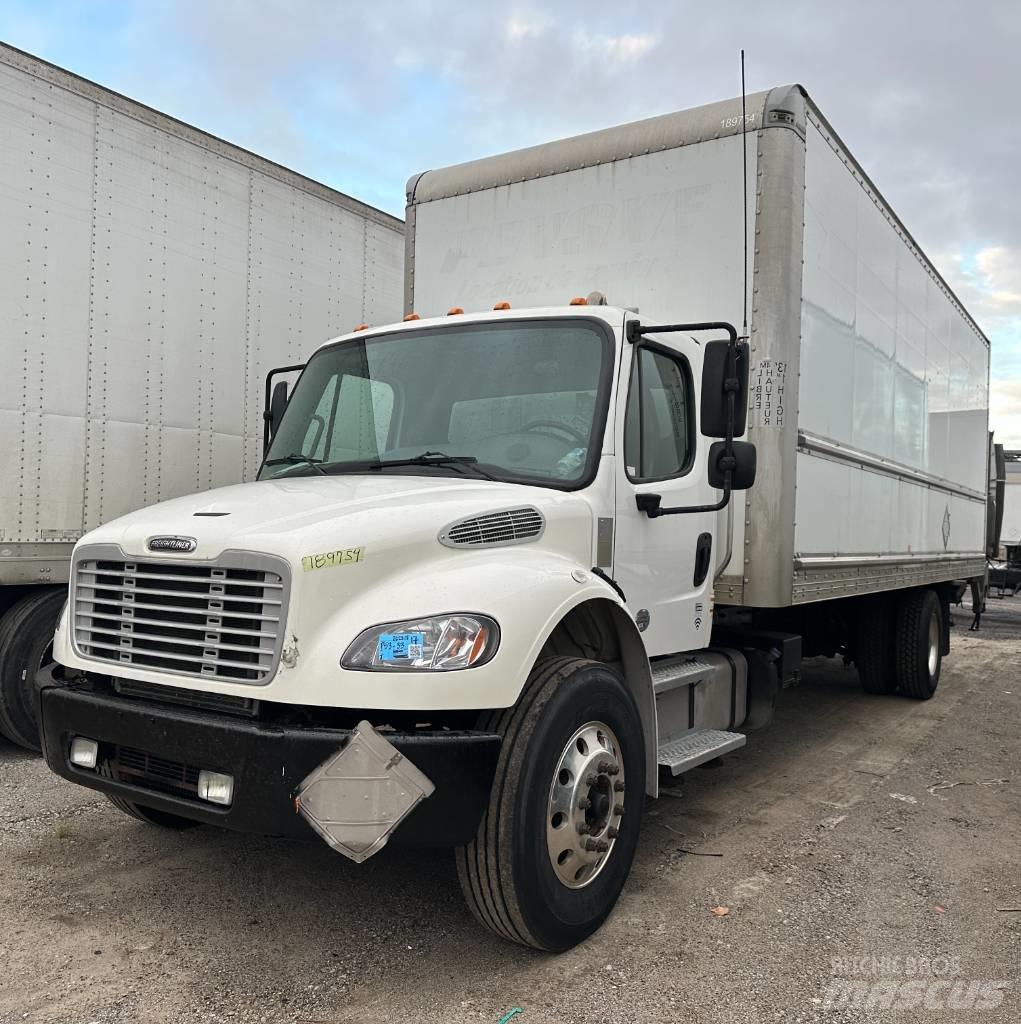 Freightliner M2 106 Skříňová nástavba