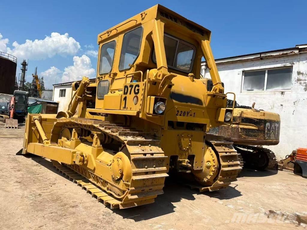 CAT D 7 G Pásové dozery