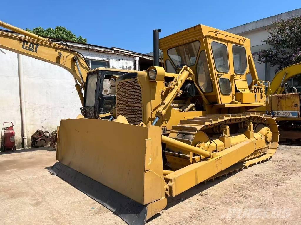 CAT D 7 G Pásové dozery