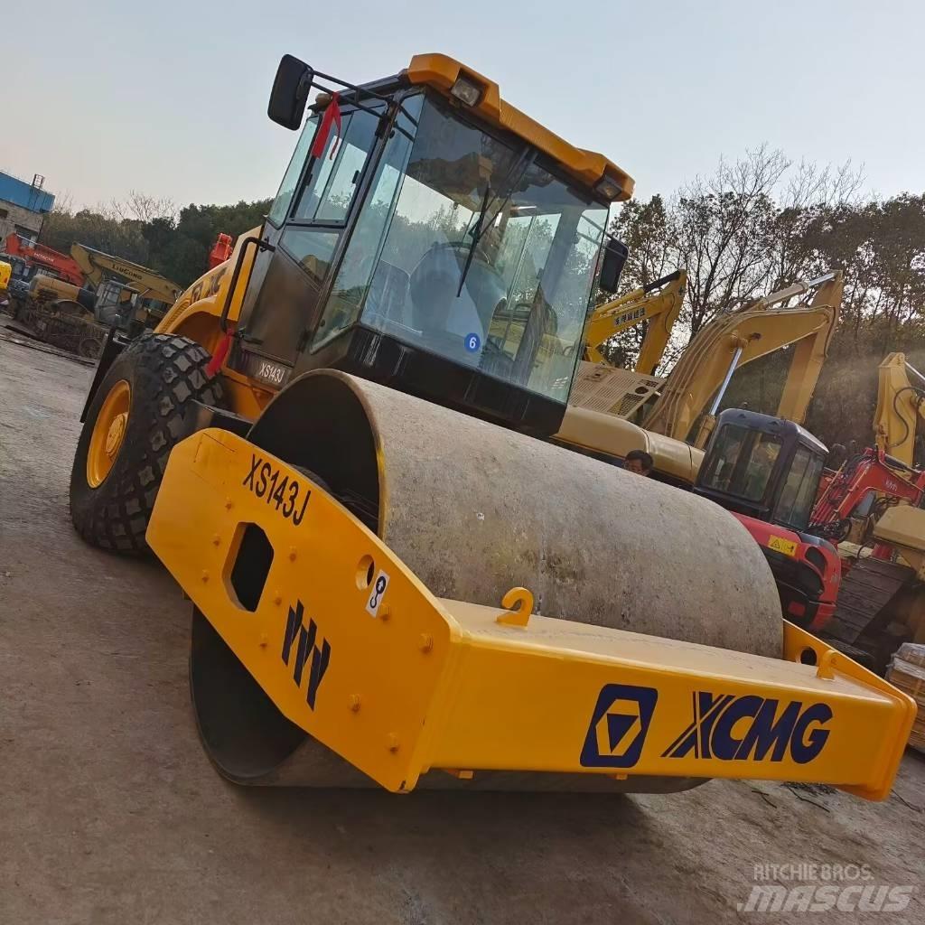 XCMG XS143J Tahačové válce
