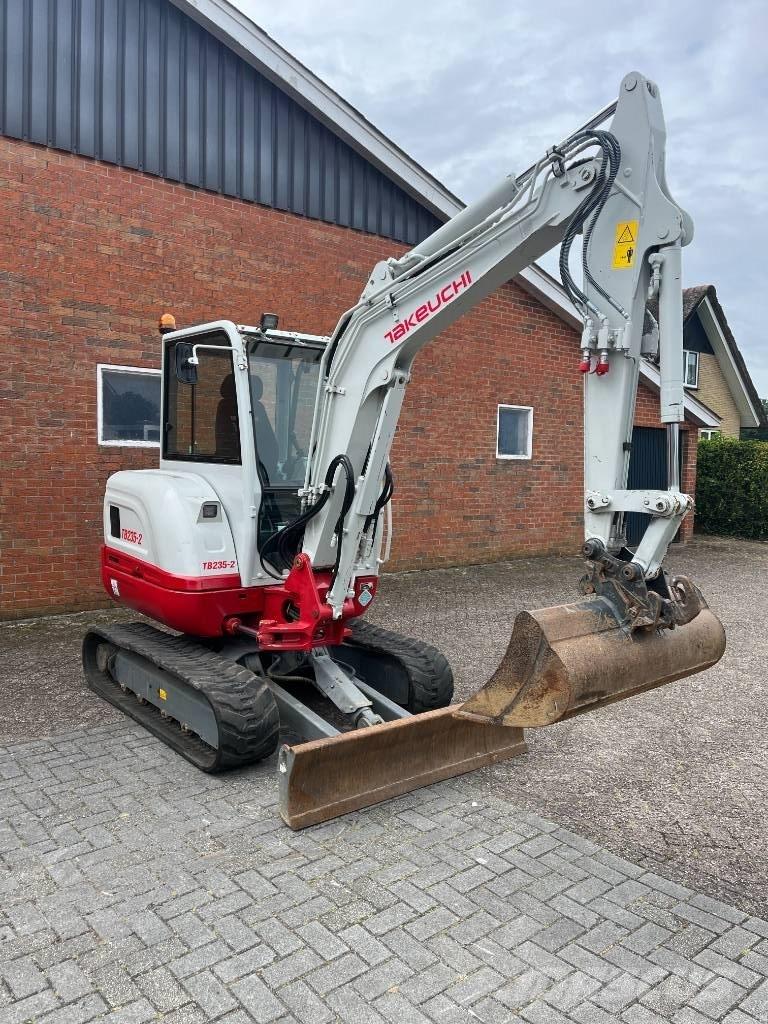 Takeuchi tb235-2 Mini rýpadla < 7t