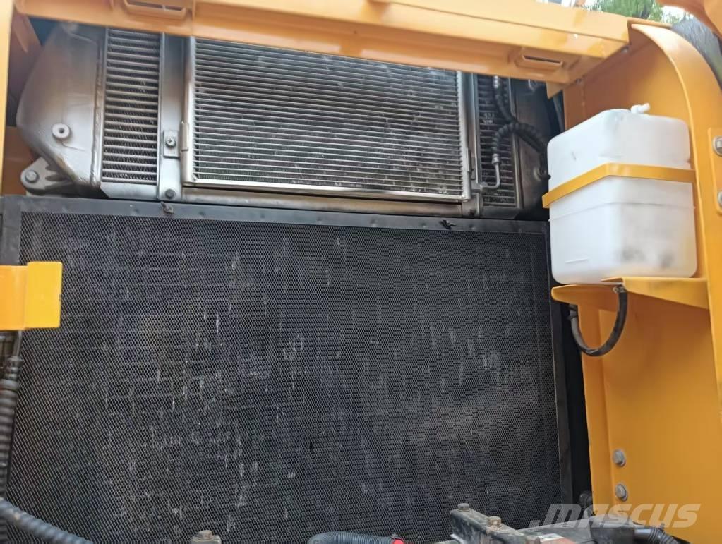 Hyundai 220 LC-9T Pásová rýpadla