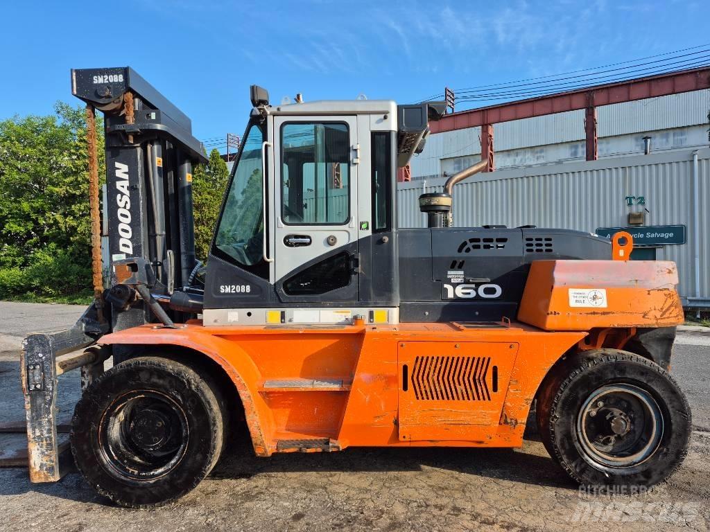 Doosan D 160 Další