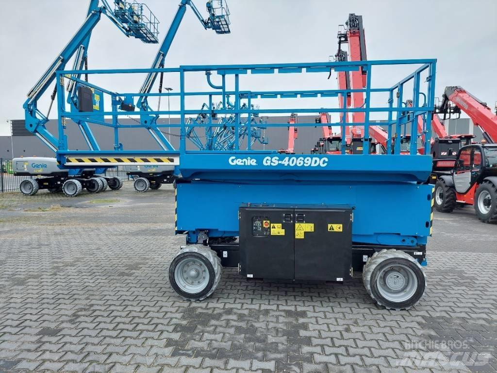 Genie GS 4069 DC Nůžková zvedací plošina