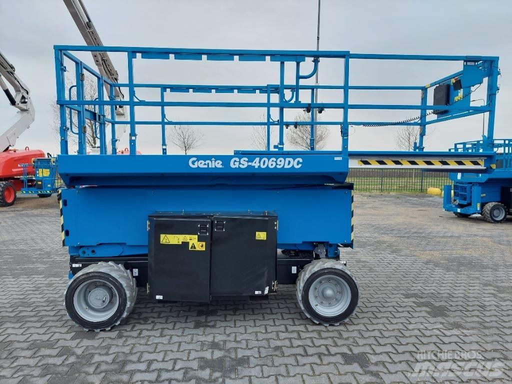 Genie GS 4069 DC Nůžková zvedací plošina
