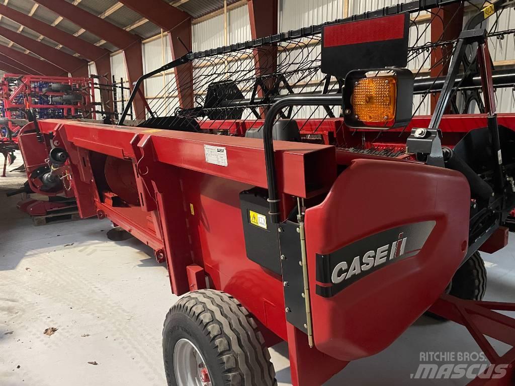 Case IH 3016 Kombajnové hlavice