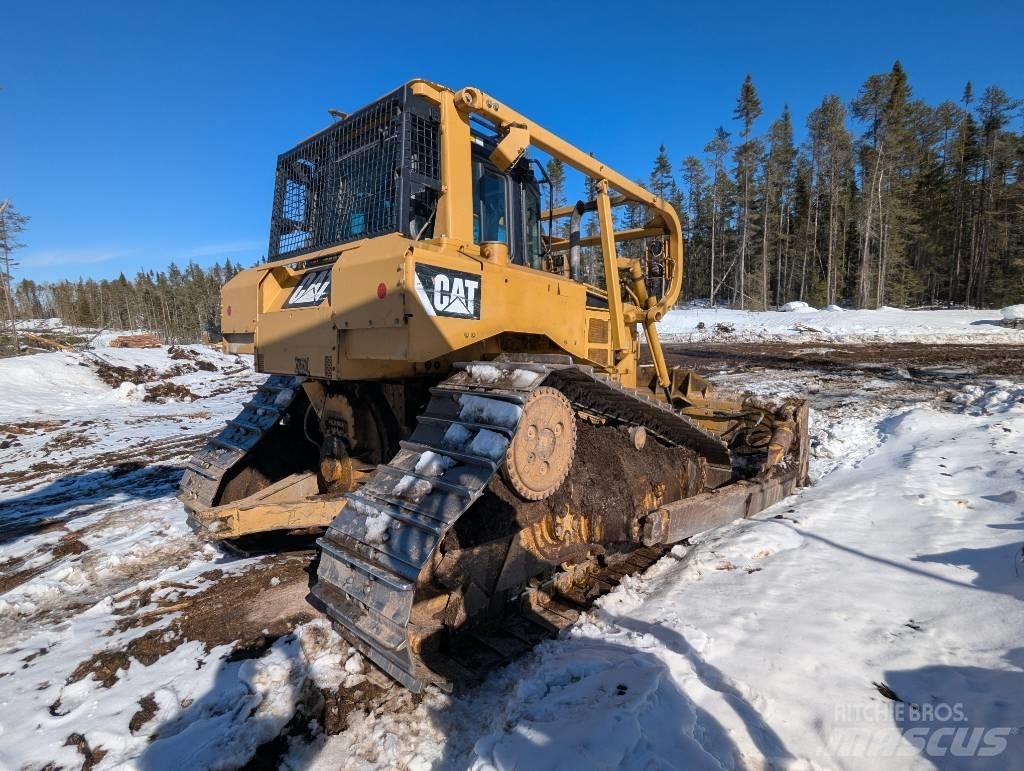 CAT D 6 T LGP Pásové dozery