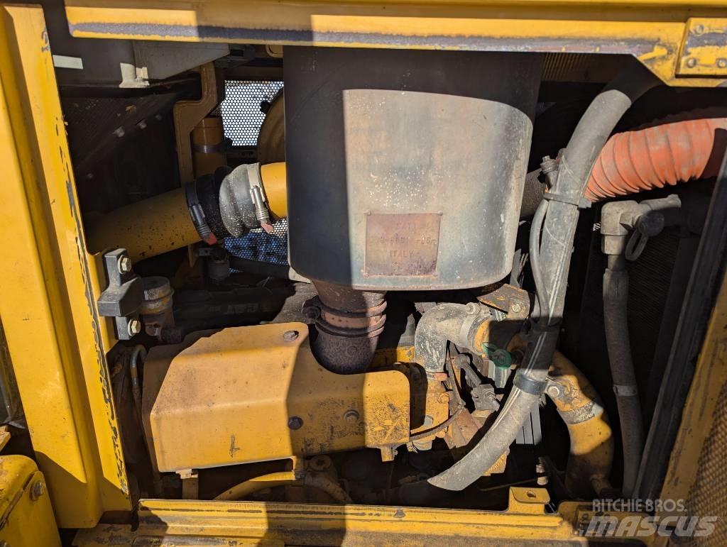CAT D 6 T LGP Pásové dozery