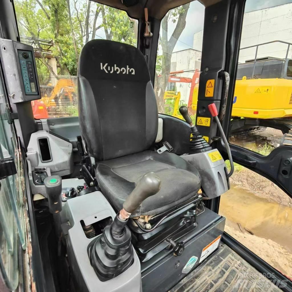Kubota KX165 Pásová rýpadla