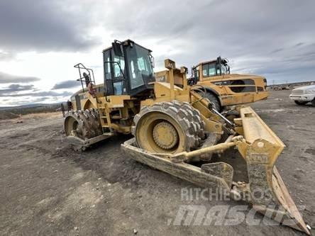 CAT 825 G Půdní kompaktory