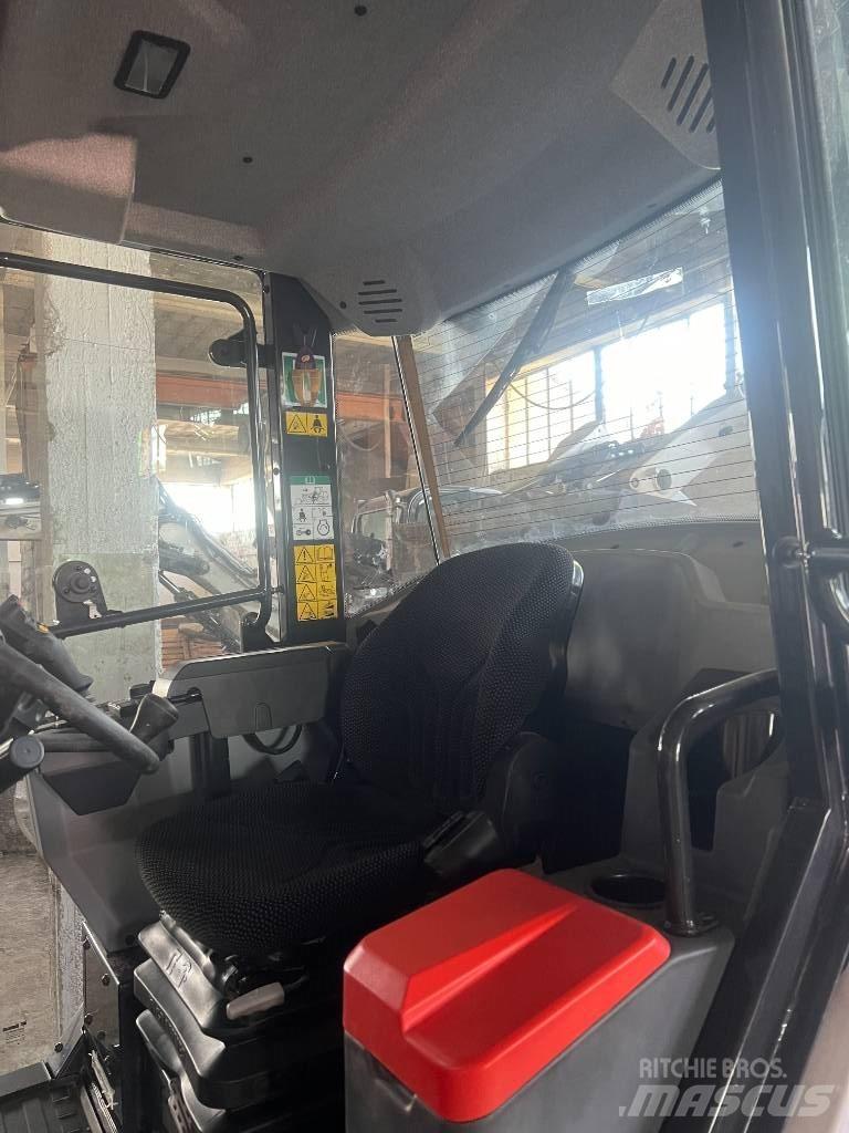 Bobcat L 85 Kolové nakladače