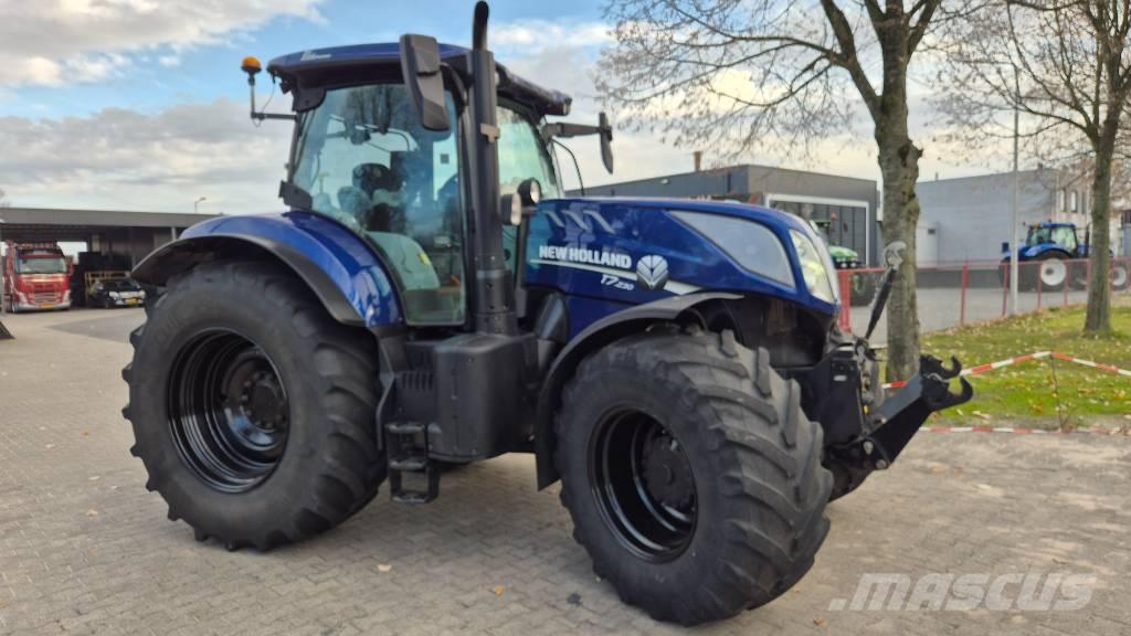 New Holland T 7.230 Traktory