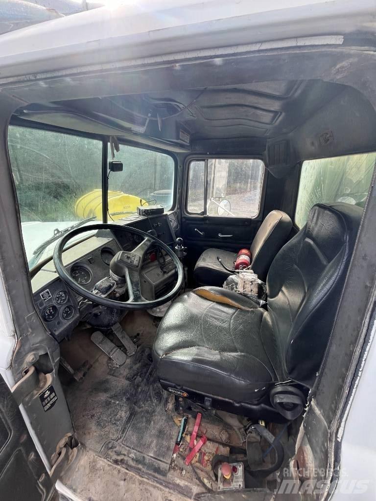 Mack RD 688 Cisterny na vodu
