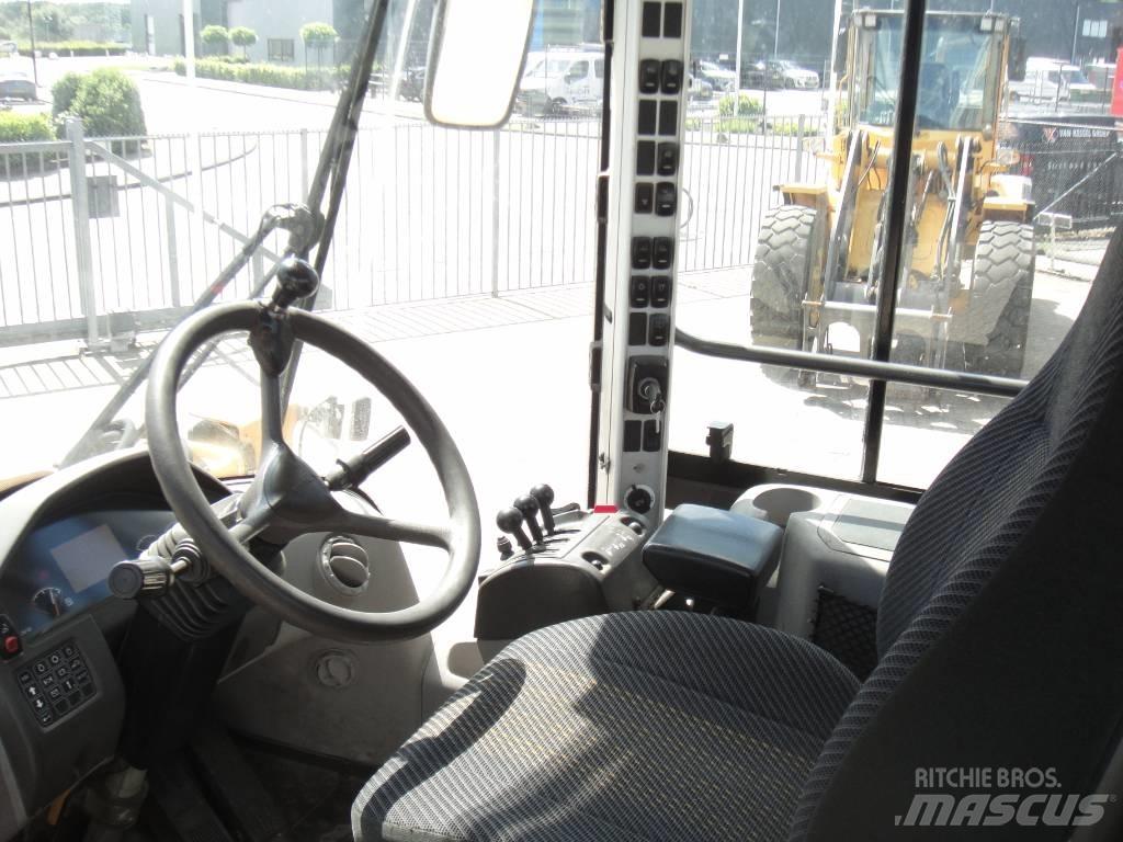 Volvo L 70 F Kolové nakladače