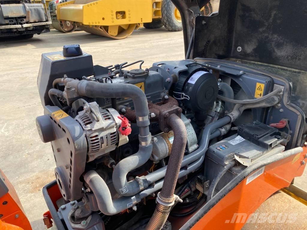 Hamm HD 10C VV Tandemové válce