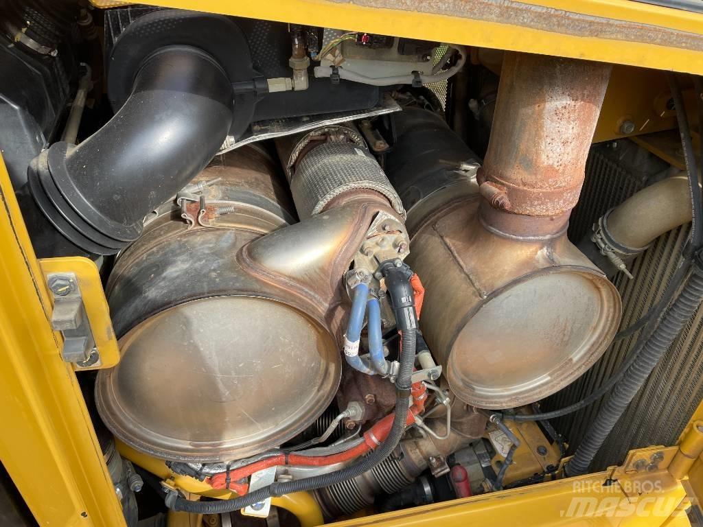 CAT D 6 T LGP EPA Pásové dozery