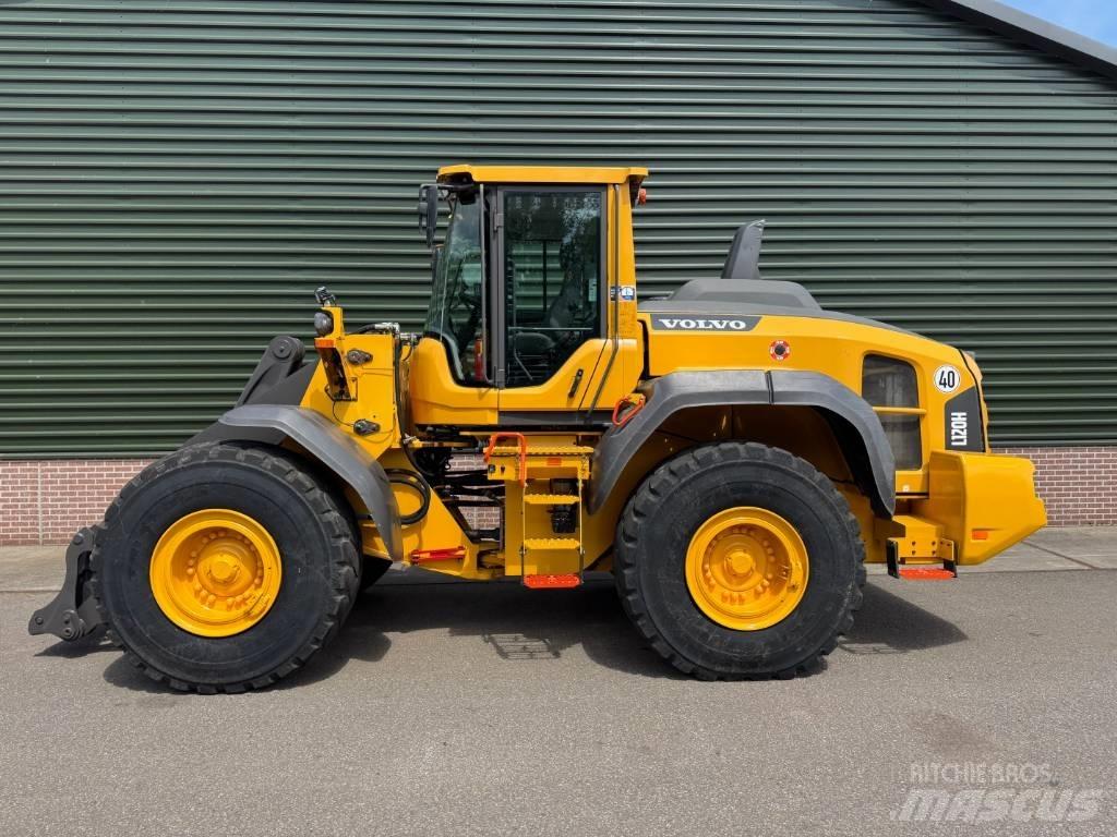 Volvo L 120 H Kolové nakladače
