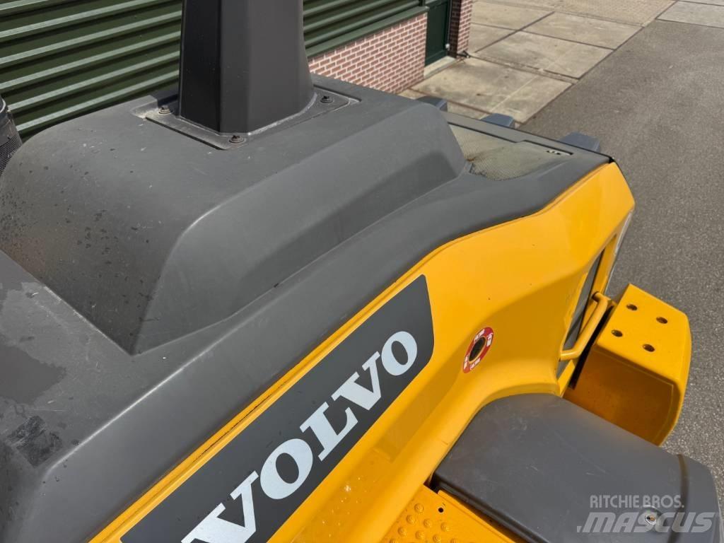 Volvo L 120 H Kolové nakladače