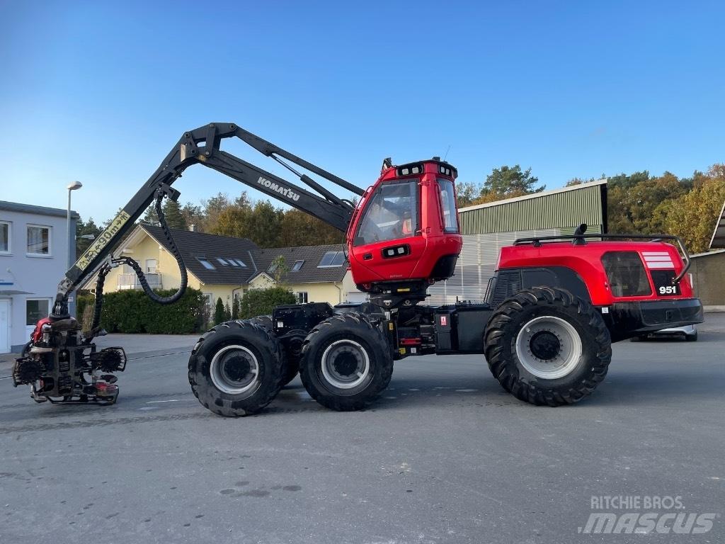 Komatsu 951 Harvestory