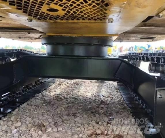 Komatsu PC 70 Pásová rýpadla