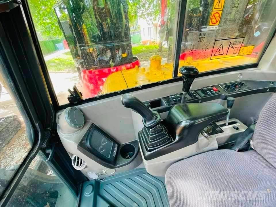 Volvo EX60 DL Mini rýpadla < 7t