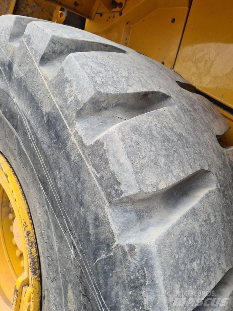 Volvo L 150 H Tahačové válce