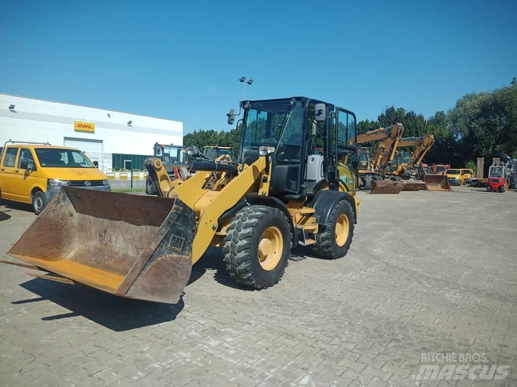 CAT 908 M Kolové nakladače