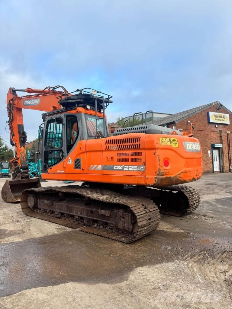 Doosan DX 225 LC Pásová rýpadla