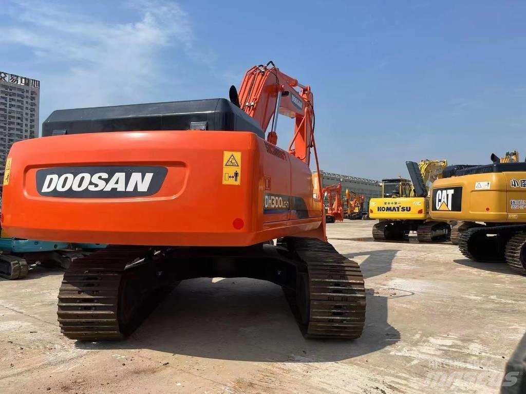 Doosan 300-7 Pásová rýpadla