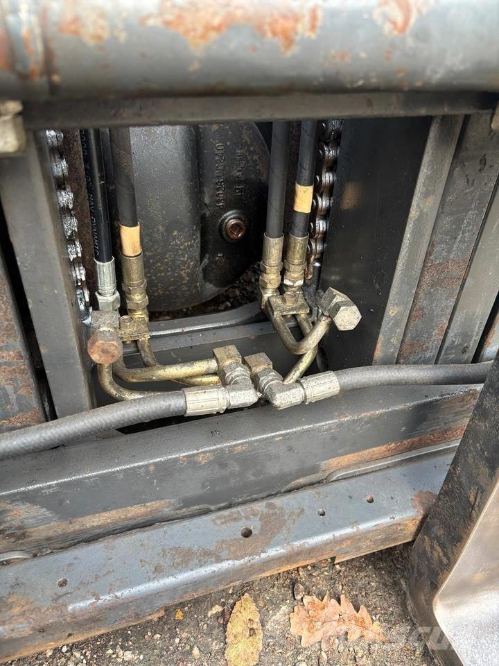 Nissan UGD02 A 30 PQ LPG vozíky