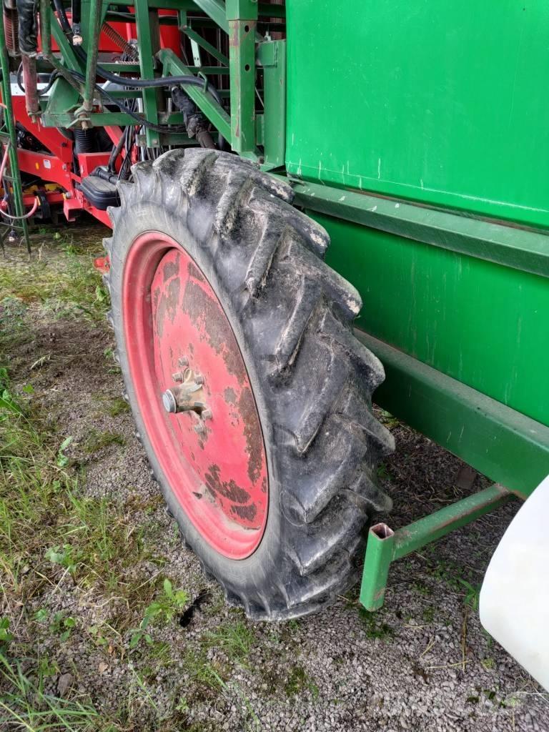 Moteska M2500 Tažené postřikovače