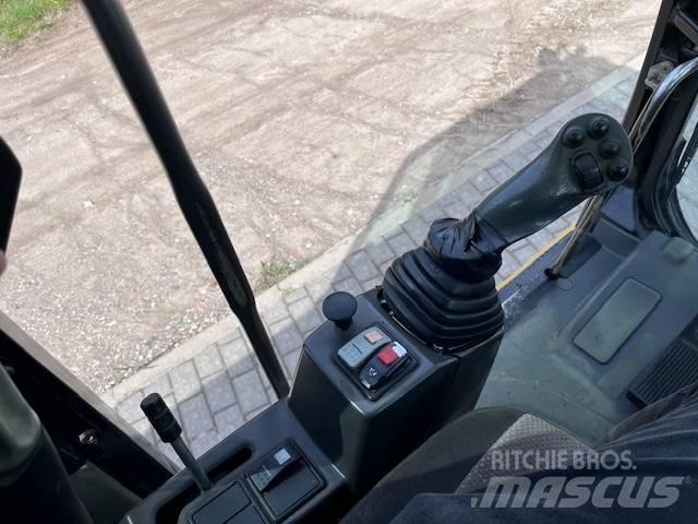 CAT M 315 D Kolová rýpadla