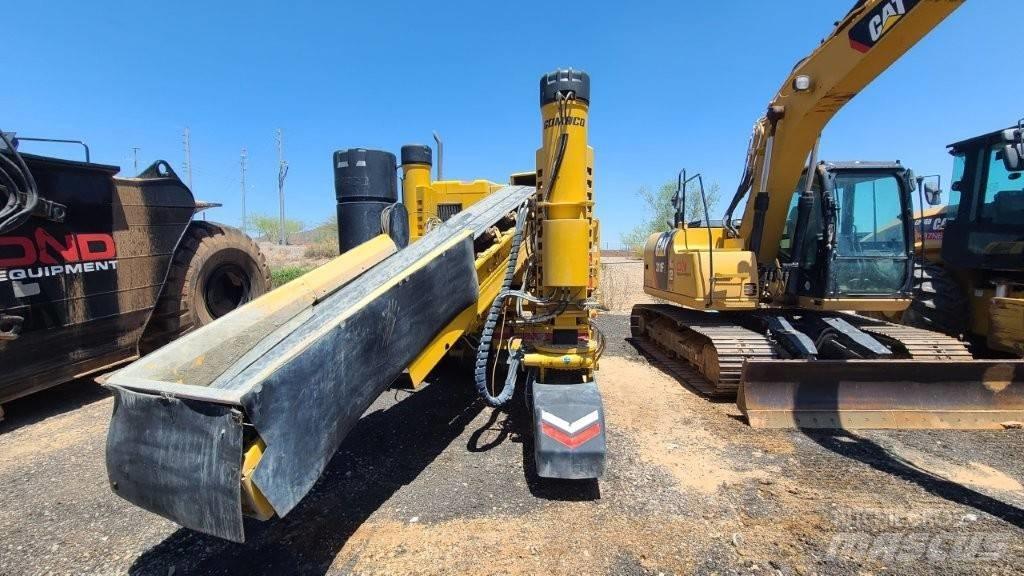 Gomaco Commander III Stroje na betonové dlaždice