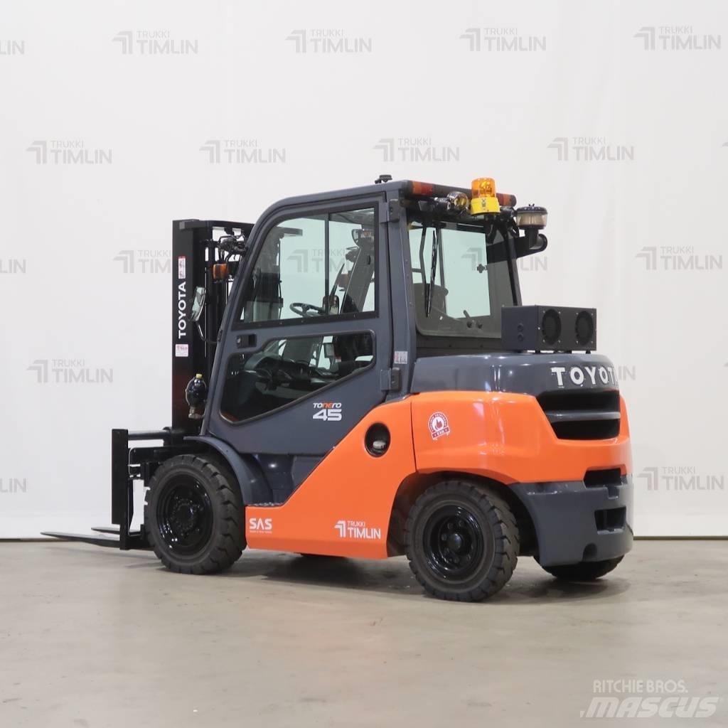 Toyota 40-8FD40N Dieselové vozíky