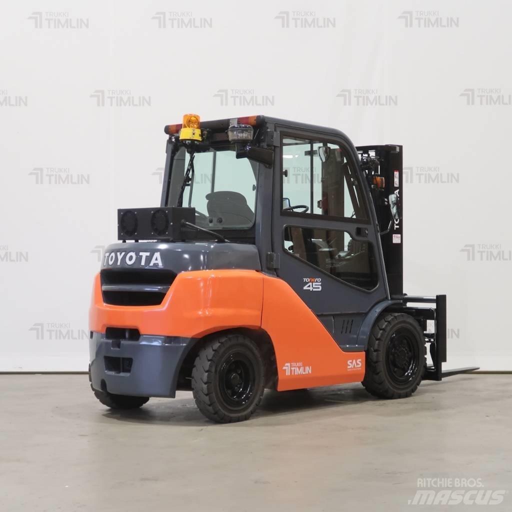 Toyota 40-8FD40N Dieselové vozíky