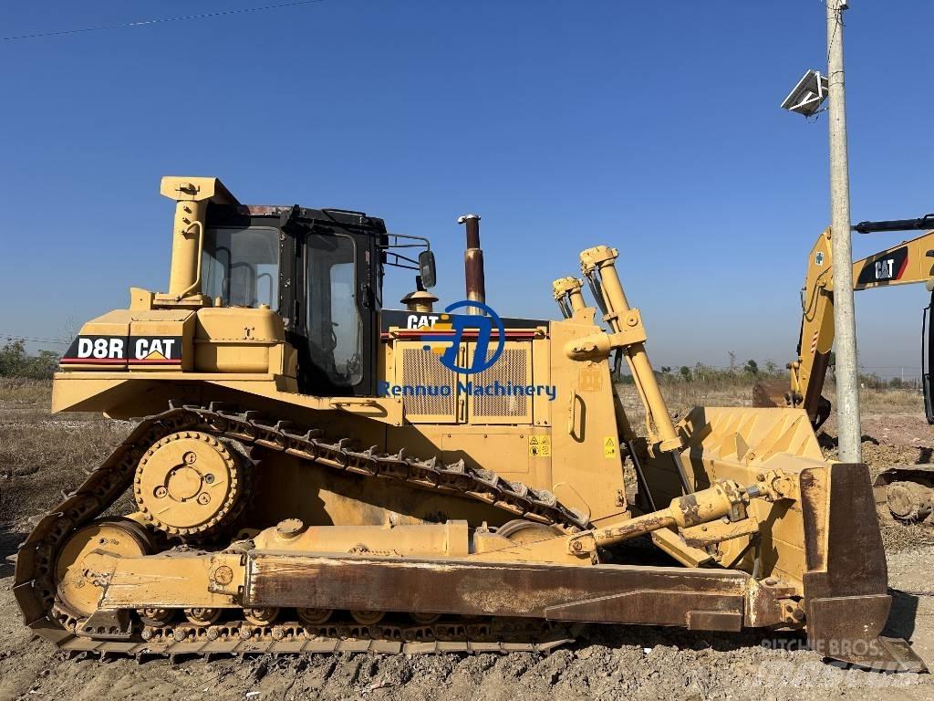 CAT D 8 R Pásové dozery