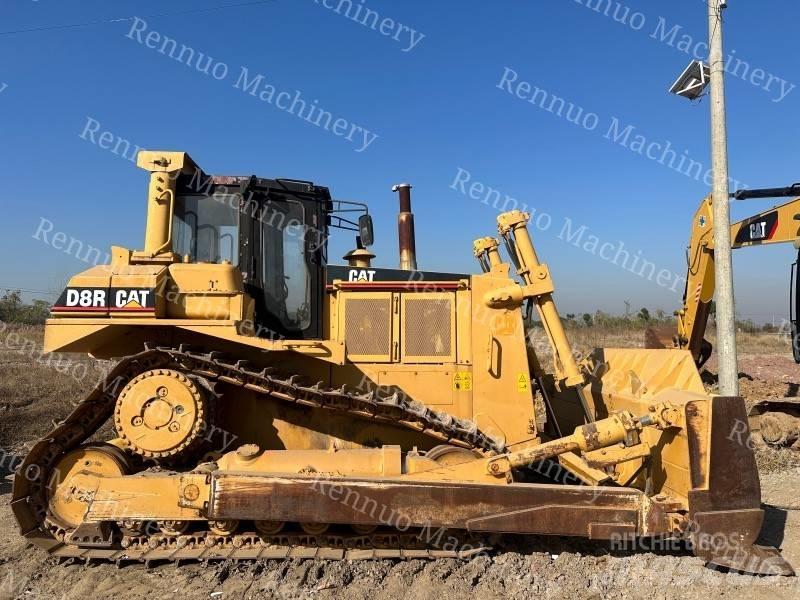CAT D 8 R Pásové dozery