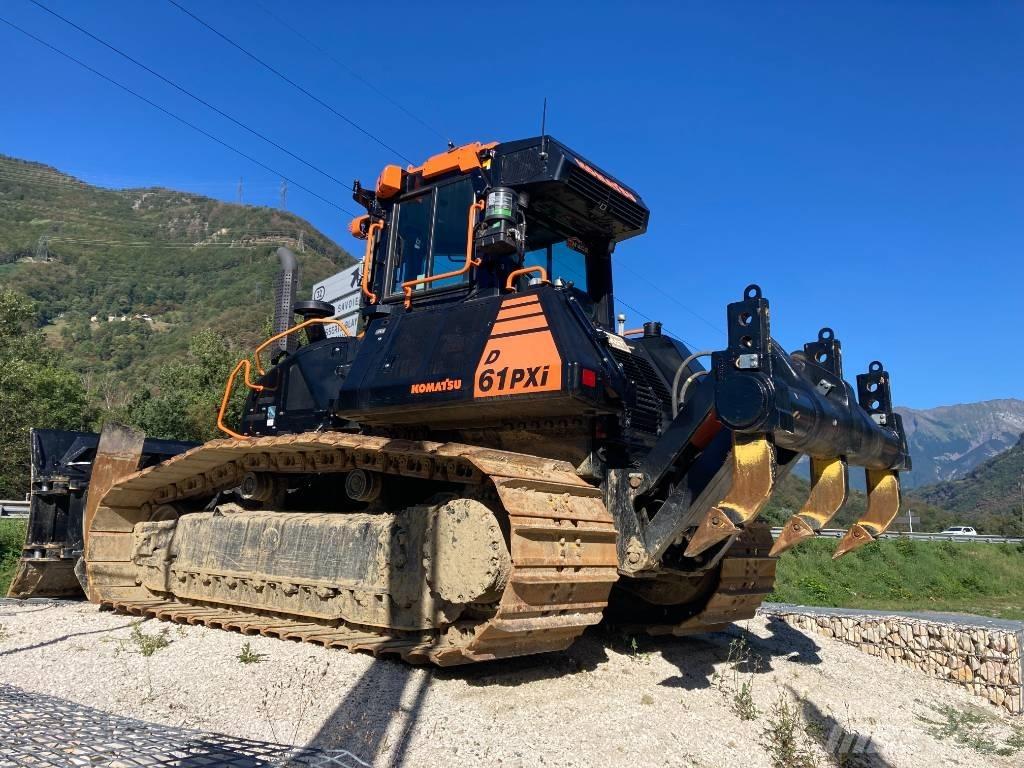 Komatsu D61PXI-24E0 Pásové dozery