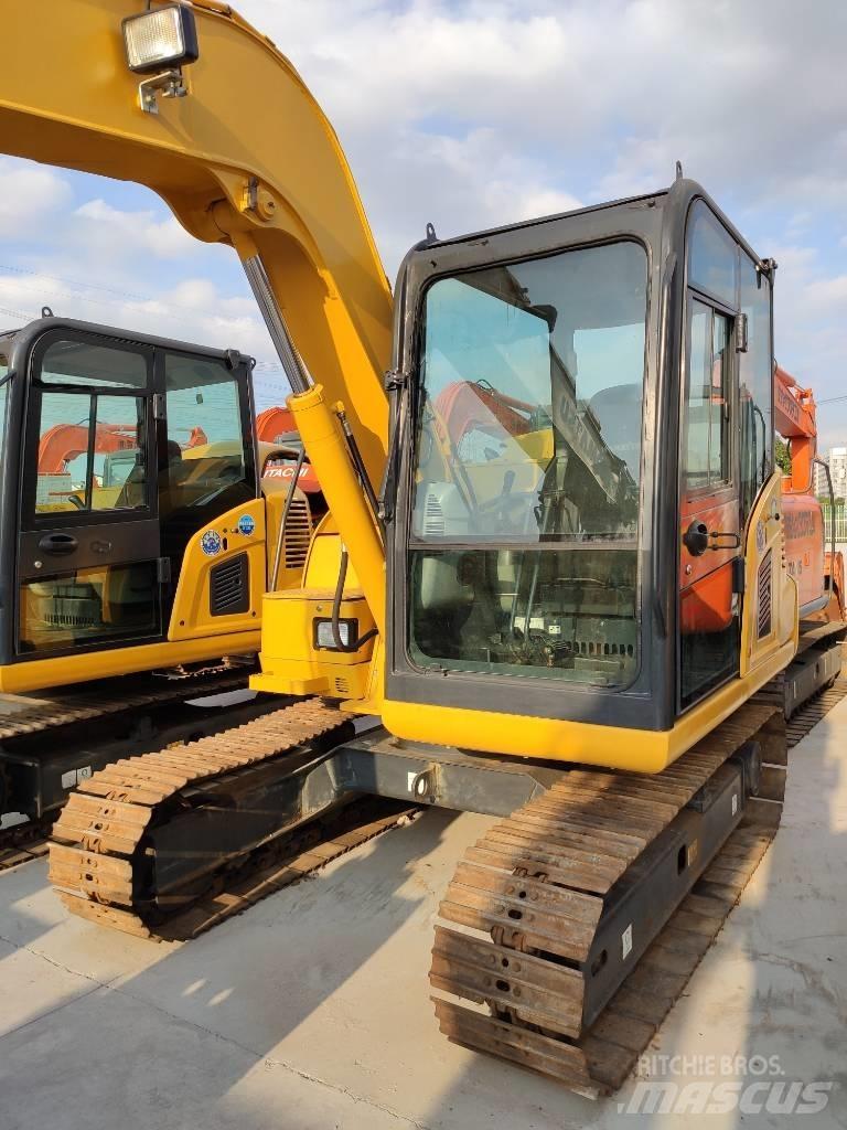 Komatsu PC 70-8 Pásová rýpadla