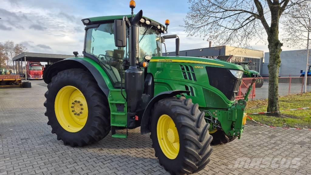 John Deere 6195 R Traktory