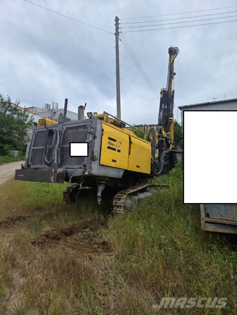 Atlas Copco ROC F9 Povrchové vrtací stroje