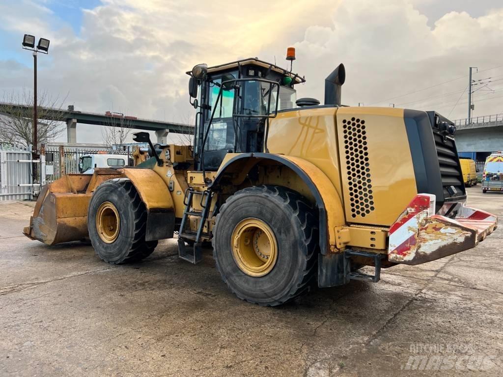 CAT 972 K Kolové nakladače