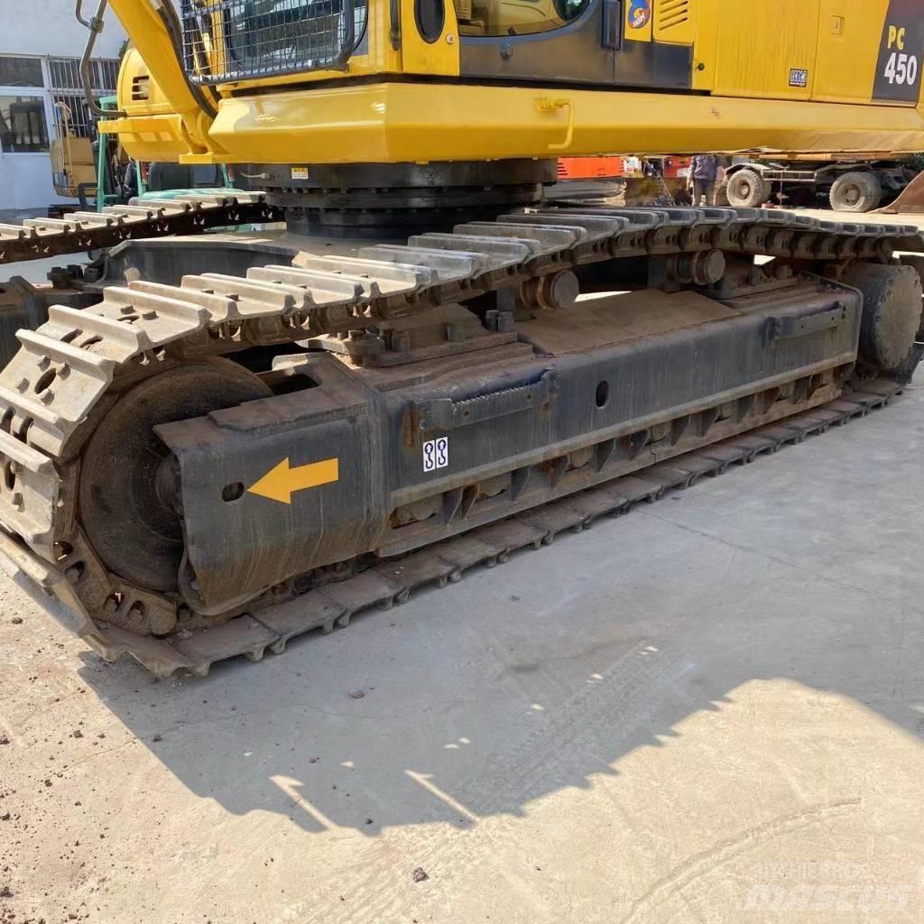 Komatsu PC 450 Pásová rýpadla