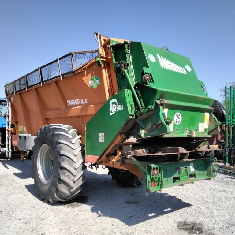 Dangreville EV 11 Rozmetadla chlévské mrvy