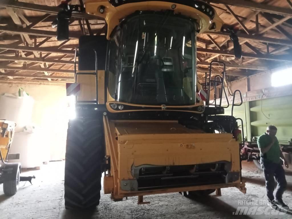 New Holland CX 8.70 Sklízecí mlátičky