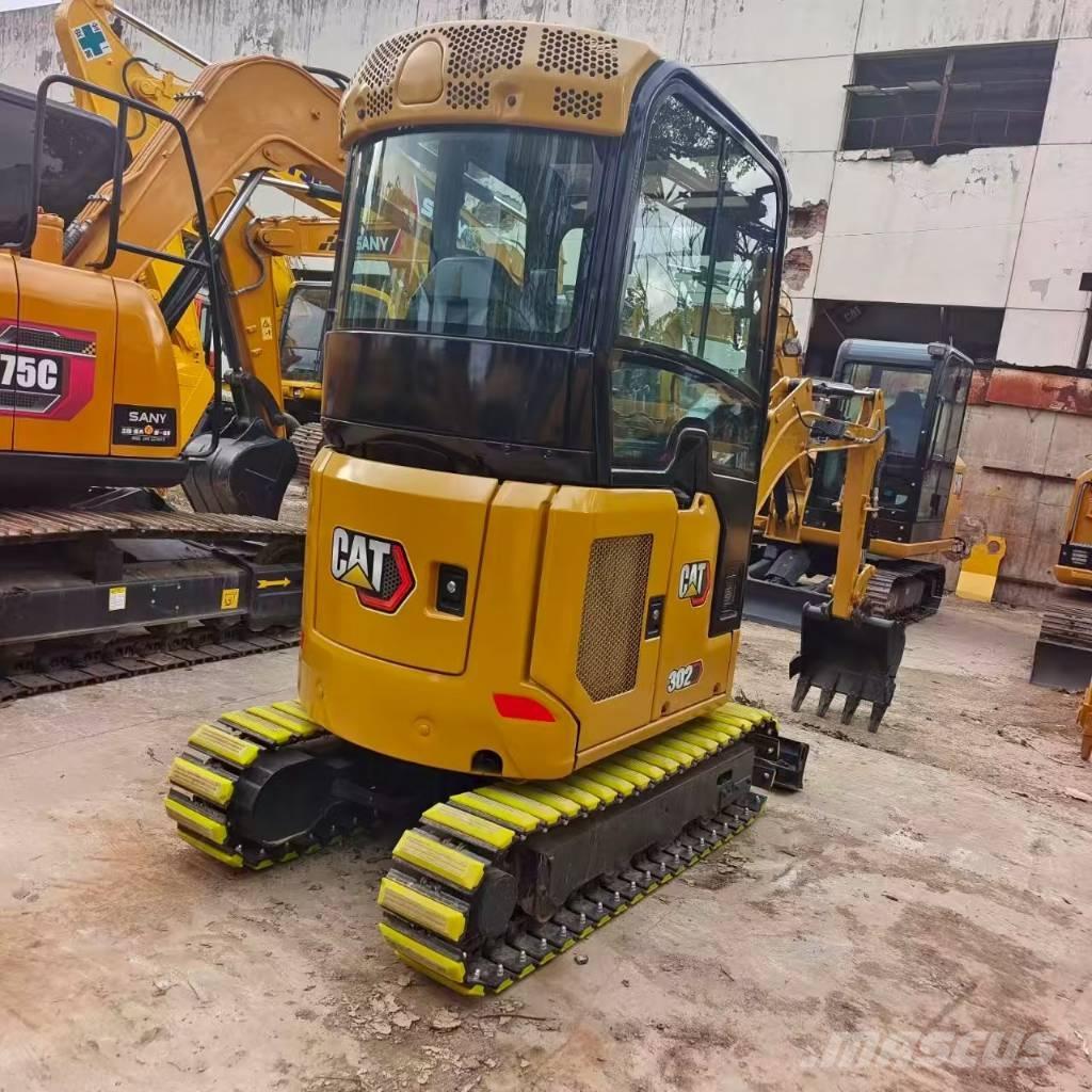 CAT 302 CR Midi rýpadla 7t - 12t