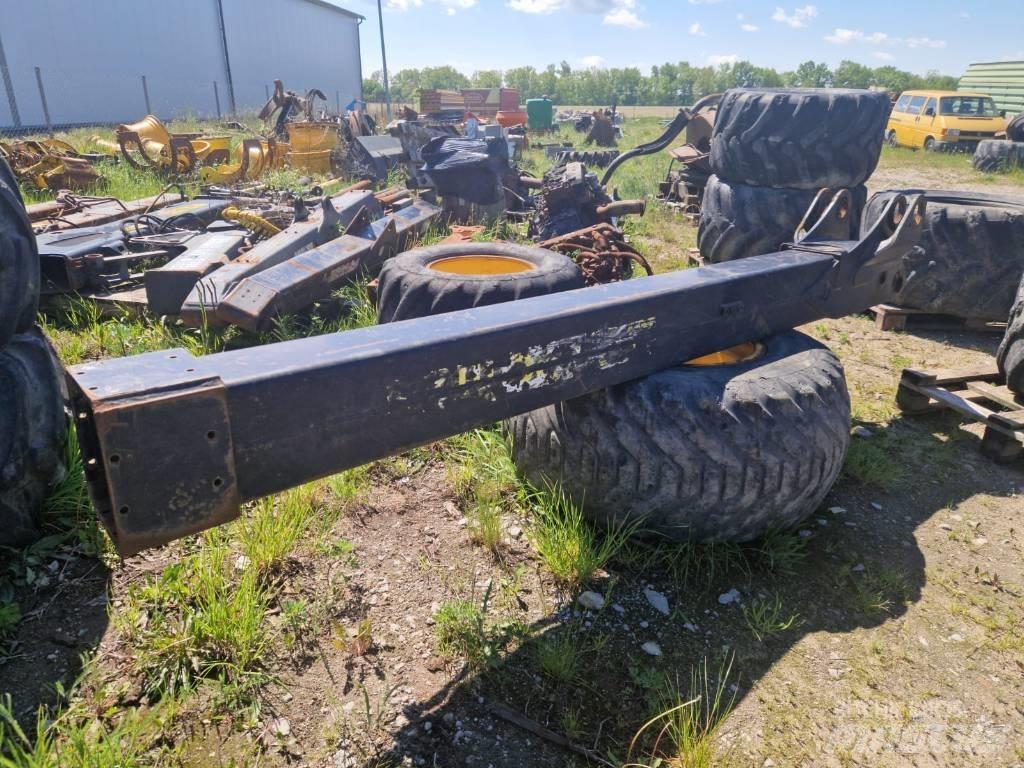 John Deere CH8 1470D Lesní jeřáby