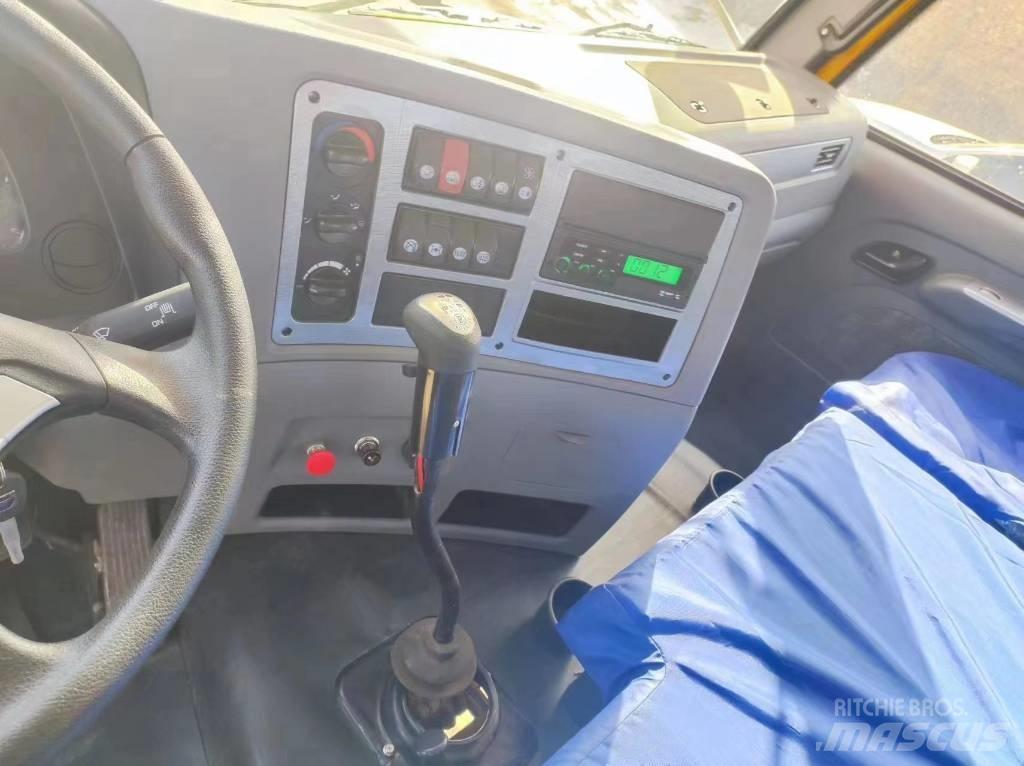 XCMG QY30T Univerzální terénní jeřáby